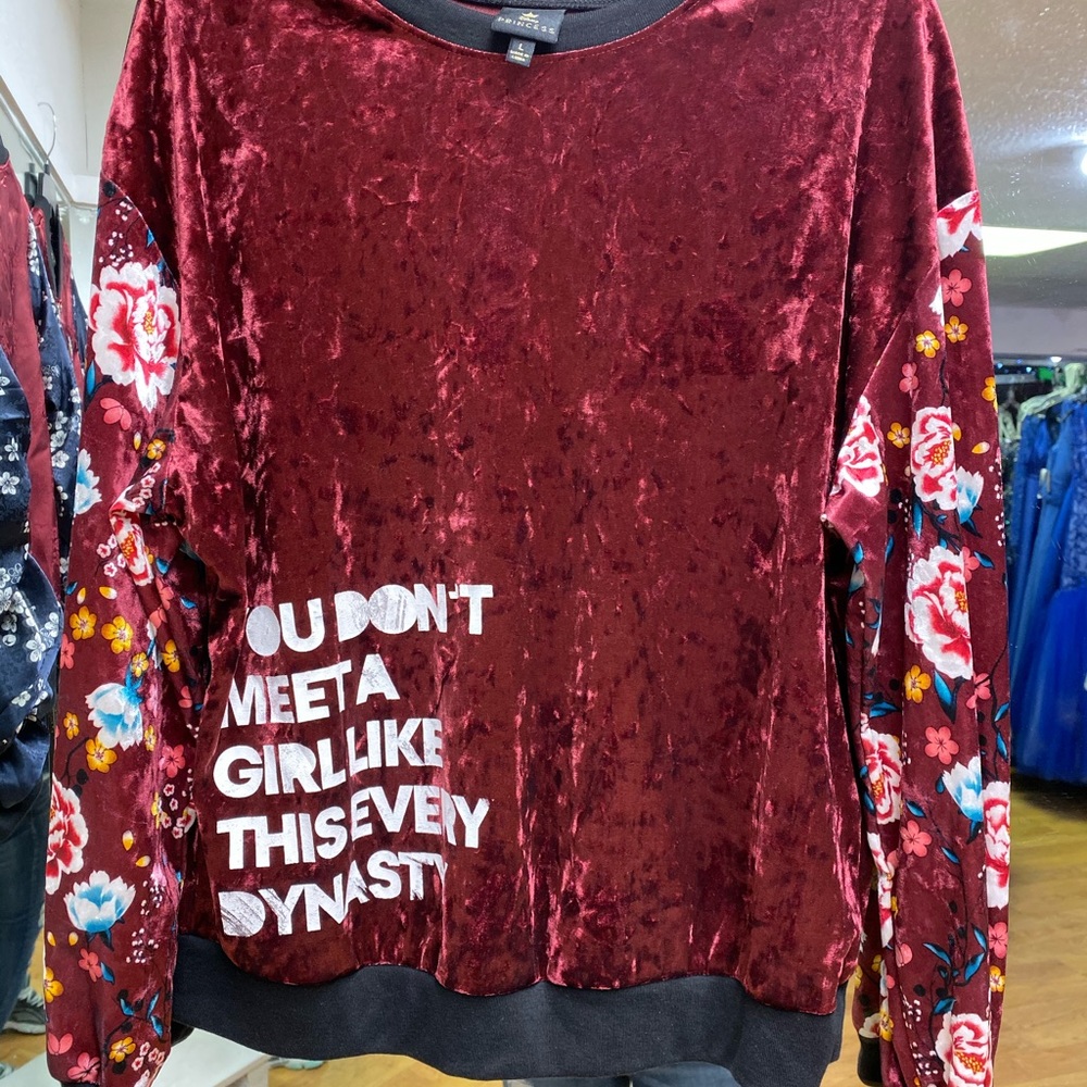 Disney sweaters/sweatshirt